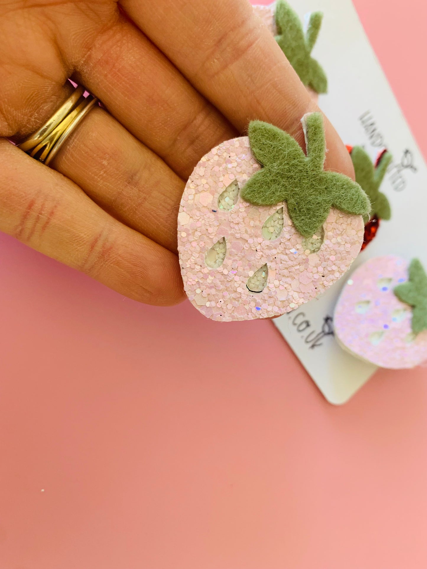 Strawberry Clip - Pink