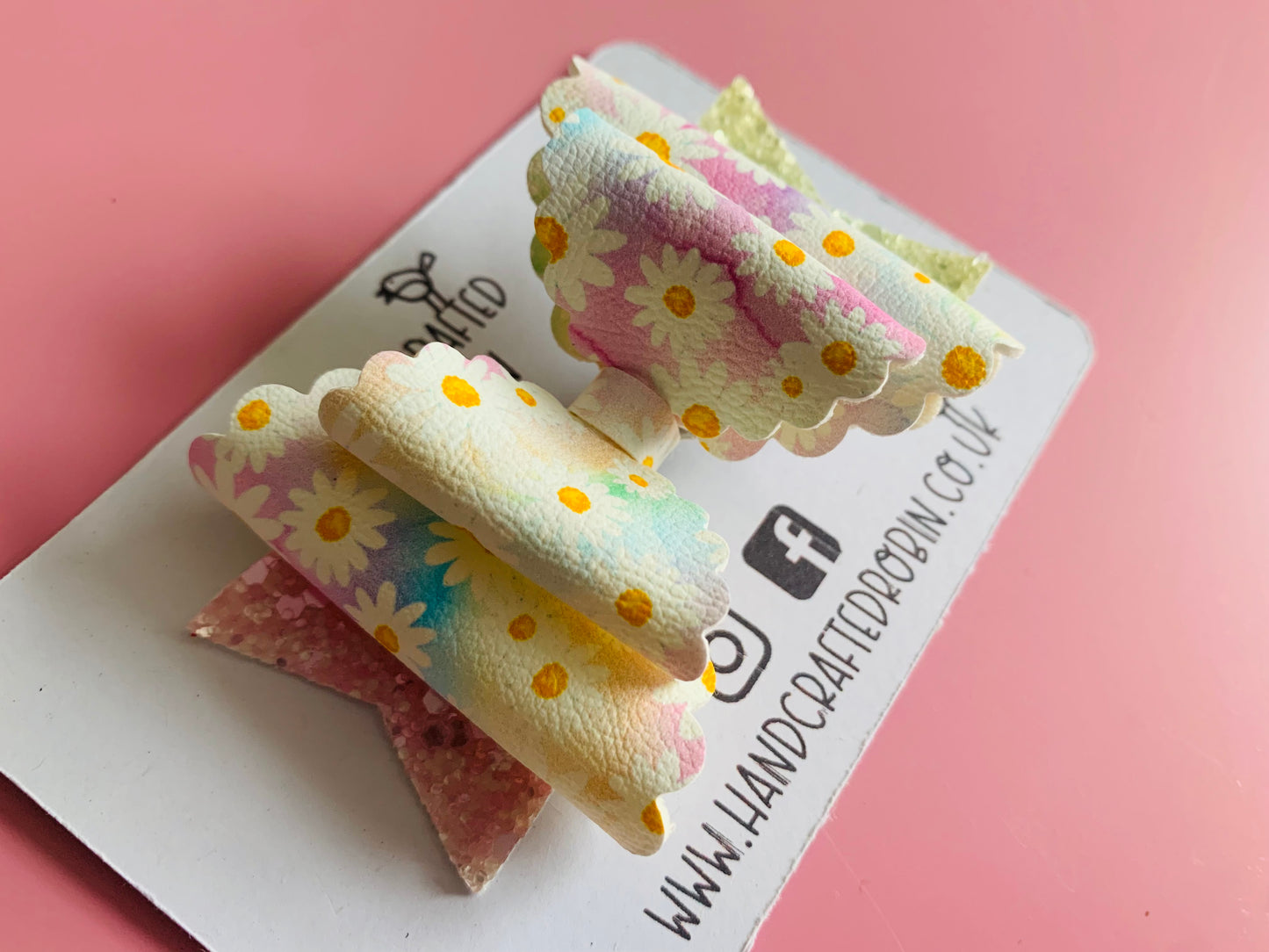 Rainbow Daisy Double Scallop