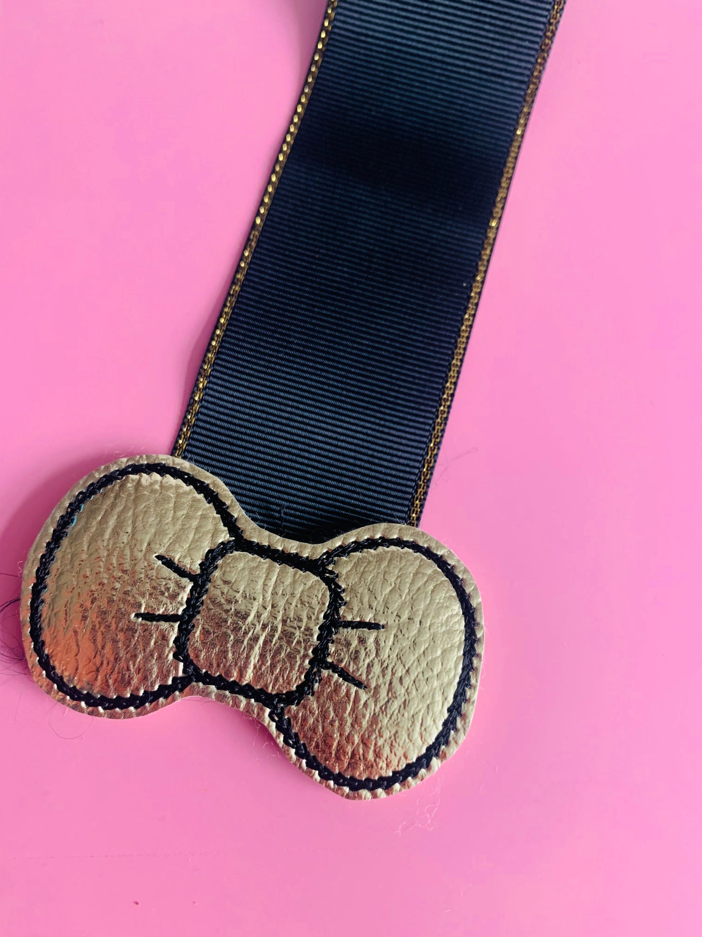 Perfume Bow Holder