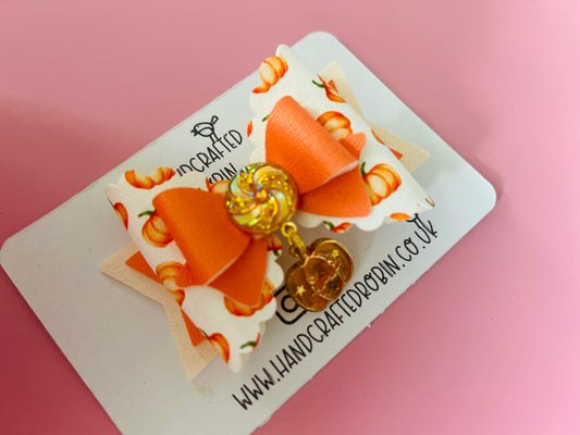 Pumpkins Scallop Bow